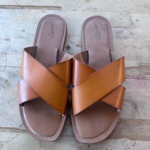 Universal Thread Tan Leather Criss Cross Slide Sandals size 9